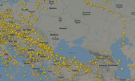 Los aviones esquivan el espacio aéreo de Ucrania por el conflicto