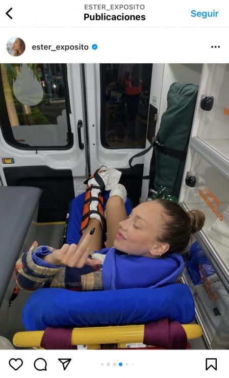 Ester Expósito comparte una foto en ambulancia