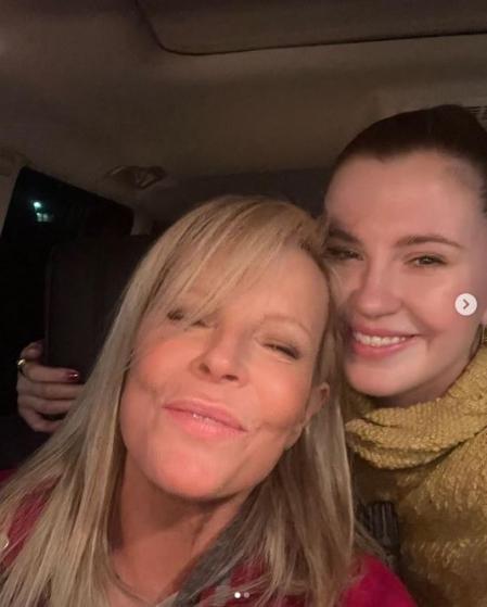 Kim Basinger y su hija