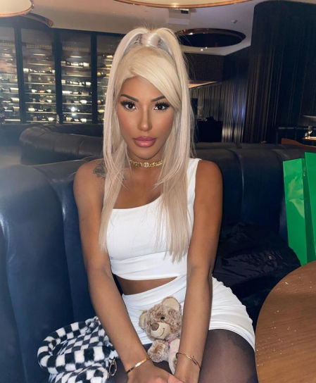 Carolina Lekker con el pelo teñido