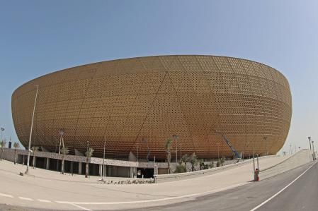 A general view show the Lusail Stadium, the 80,000-capacity venue which will host the FIFA World Cup final in December, on the outskirts of Qatar;s capital Doha on March 2, 2022. (Photo by KARIM JAAFAR / AFP)