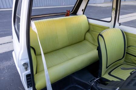 La banqueta trasera puede acoger a dos ocupantes