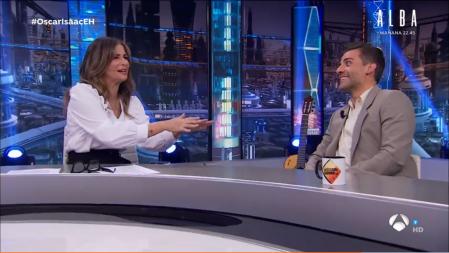 Oscar Isaac no pudo evitar sonrojarse.