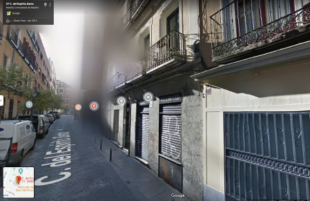 El portal en el que falleció Enrique Urquijo