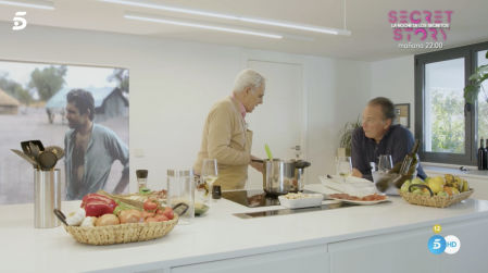 En esta ocasión, el periodista y escritor Jimmy Giménez-Arnau ha protagonizado la nueva entrega del programa de Bertín Osborne