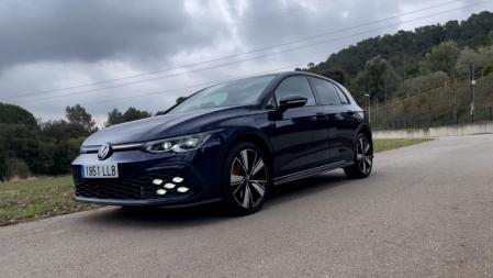 Prestacionalmente no tiene el potencial del GTI, pero su consumo sí que es mucho más razonable.