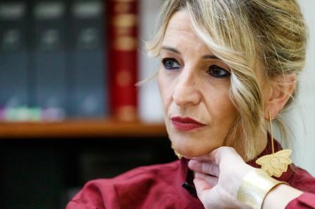 Yolanda Díaz Pérez (Fene, La Coruña, 6 de mayo de 1971) es una abogada y política española, ministra de Trabajo y Economía Social desde enero de 2020 y vicepresidenta segunda del Gobierno de España desde julio de 2021