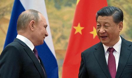 FILE PHOTO: Russian President Vladimir Putin attends a meeting with Chinese President Xi Jinping in Beijing, China February 4, 2022. Sputnik/Aleksey Druzhinin/Kremlin via REUTERS ATTENTION EDITORS - THIS IMAGE WAS PROVIDED BY A THIRD PARTY./File Photo