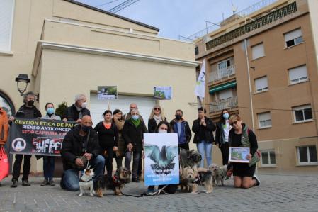 Protesta animalista en Montgat.