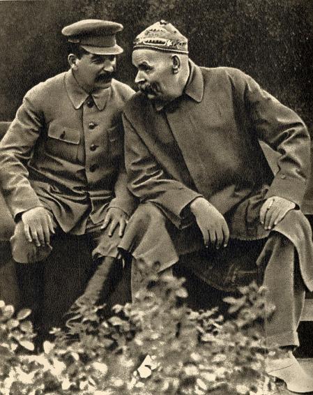 Stalin junto al escritor Máximo Gorki hacia 1931