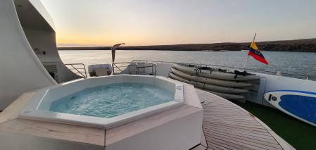 parte el pequeño jacuzzi, en la parte superior del Ocean Spray, perfecto para tomar un descanso al final de la jornada