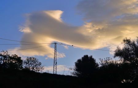 Nubes lenticulares al amanecer en Mijas.