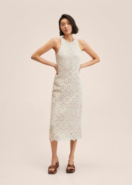 Vestido de crochet, sin mangas, de Mango (69,99 euros)