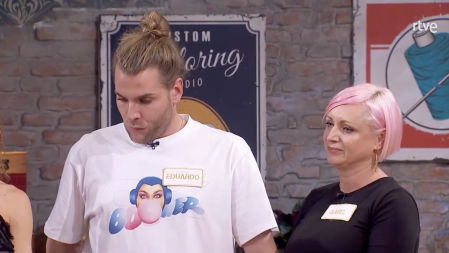 Eduardo Navarrete e Isabel Gomila escuchan el veredicto del jurado en 'Maestros de la costura'