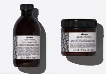 Champú (21 euros) y acondicionador (29,975 euros) Alchemic Tobacco que da luminosidad a los tonos castaños de Davines