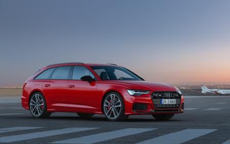 El Audi S6 Avant TDI acelera de 0 a 100 km/h en 5,1 segundos y alcanza una velocidad máxima de 250 km/h