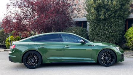 La carrocería Sportback es capaz de conjugar la funcionalidad de las cuatro puertas de acceso con una estética muy Coupé.