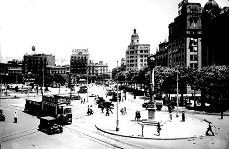 Plaza de Catalunya en 1950.