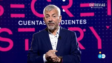 Carlos Soberta se despide del público y los concursantes de 'Secret Story'.