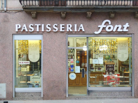 Fachada actual de la Pastelería Font de Viladrau.