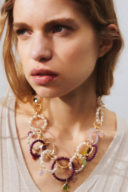 Collar con abalorios de Zara