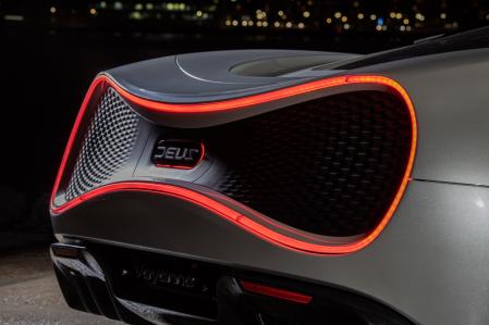 Deus Vayanne, el nuevo rey mundial de la potencia entre los coches eléctricos.