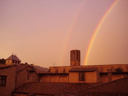 Arco iris en el monasterio de Pedralbes en 2011.