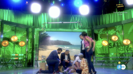 Belén Esteban se lesiona el tobillo en 'Sálvame' tras una monumental caída