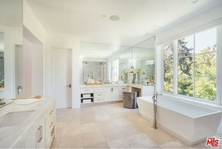 Los baños son completísimos.