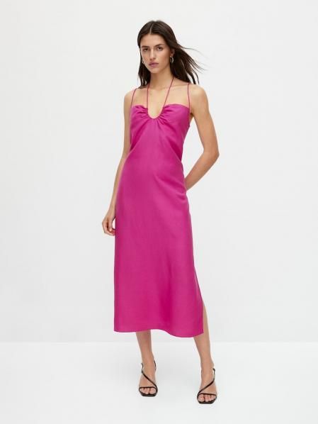 Vestido de largo ‘midi’ con escote con detalles fruncidos de Massimo Dutti (79,95 euros)