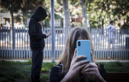 25 - 04 - 2022 / Barcelona  /  Violencia de genero parejas adolescentes / Foto: Llibert Teixidó