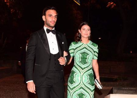 Tana Rivera llegó de la mano de su novio, Manuel