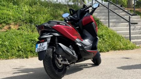 Esta versión 2021 ya cumple la normativa Euro5 anticontaminación, pero a diferencia de la mayoría de sus rivales, no se ve muy afectada prestacionalmente.