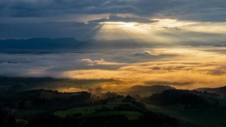 Amanecer como una bombilla encendida.