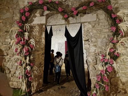 Girona Temps de Flors en el subterráneo de la Catedral.