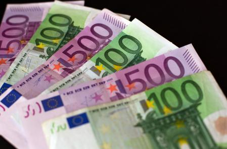 Billetes de 500 y 100 euros&nbsp;