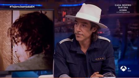 Óscar Jaenada lanzó una interesante reflexión sobre la solidaridad y el racismo.