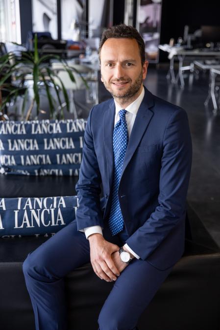 El director de Alfa Romeo en España, Francesco Colonnese, asumirá también la responsabilidad de Lancia en el mercado español