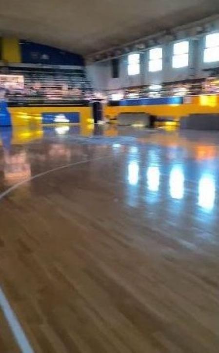 Las imágenes tiene lugar en el estadio Luis Conde, más conocido como La Bombonerita