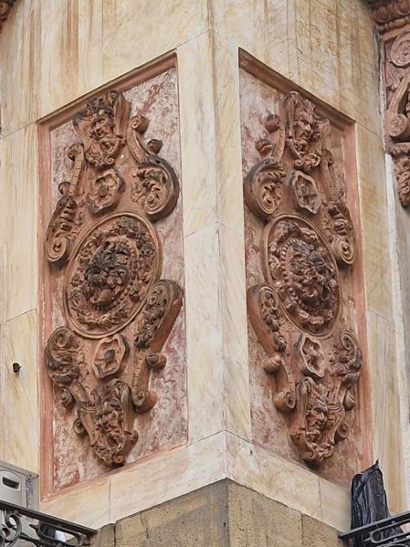 La casa Antoni de Monasterio, en el número 59 de la calle del Carme.