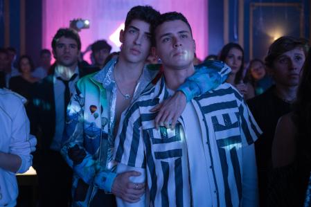 Manu Ríos y Arón Piper en una imagen de la cuarta temporada de Élite.