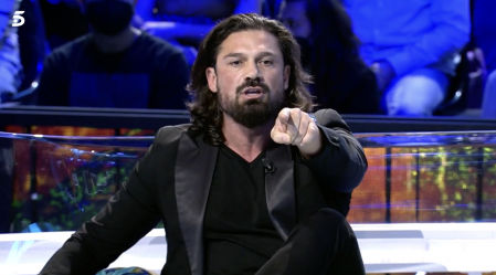 César, defensor de Alejandro, recrimina la actitud de Marta en 'Supervivientes 2022'