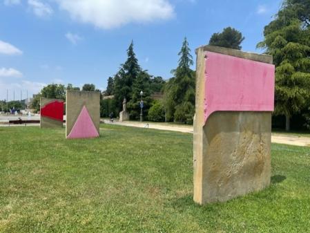 Esculturas de Lluís Lleó expuestas en la Diagonal.