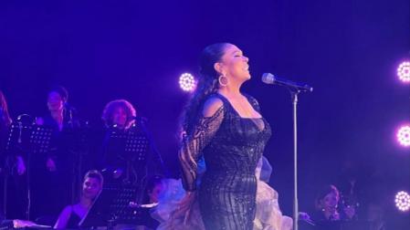 La cantante durante su primer concierto en Chile, una de las paradas en su gira latinoamericana