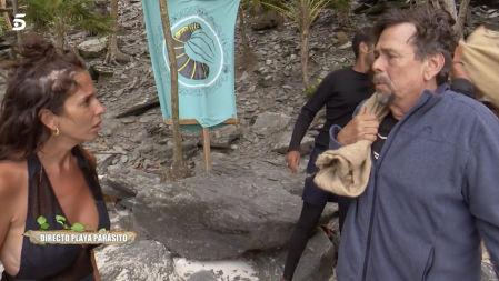 'Supervivientes 2022': Juan Muñoz coge el saco para abandonar el programa ante la mirada atónita de Anabel Pantoja