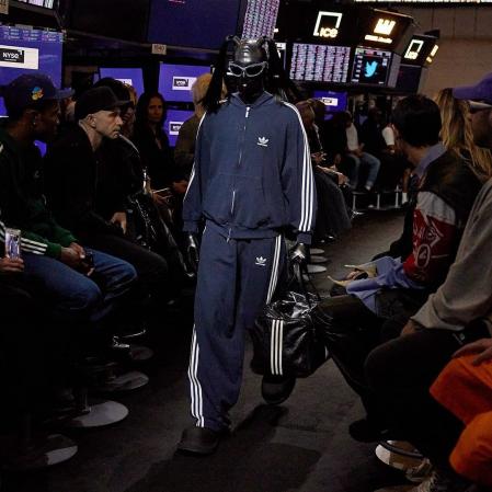 Colección Balenciaga x Adidas presentada en Wall Street