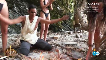 'Supervivientes 2022': ¿Anuar encendió el fuego dentro de las normas del programa?