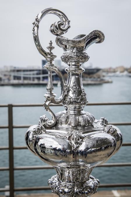 29 - 03 - 2022 / Barcelona / World Trade Center una conferència de premsa sobre la 37a Copa Amèrica de Vela. Hi assistiran el President del Govern de la Generalitat, Pere Aragonès; l’Alcadessa de Barcelona, Ada Colau; el President del Port de Barcelona, Damià Calvet; la Presidenta de Barcelona Global, Aurora Catà, i el CEO d’Emirates Team New Zealand (ETNZ), Grant Dalton.  / Foto: Llibert Teixidó