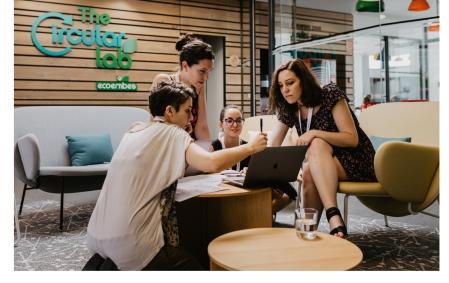 TheCircularLab, de Ecoembes, promueve la investigación, la innovación y el desarrollo en campos como el diseño de envases para reducir la generación de residuos  .
