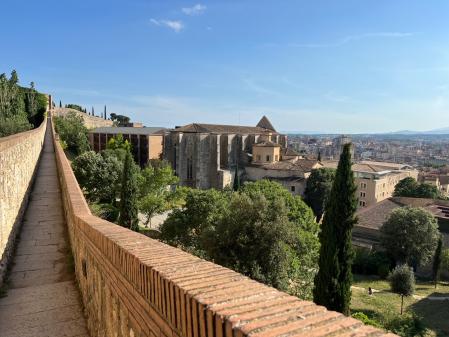 Restos de la antigua caserna de los Alemanes situada en Girona.